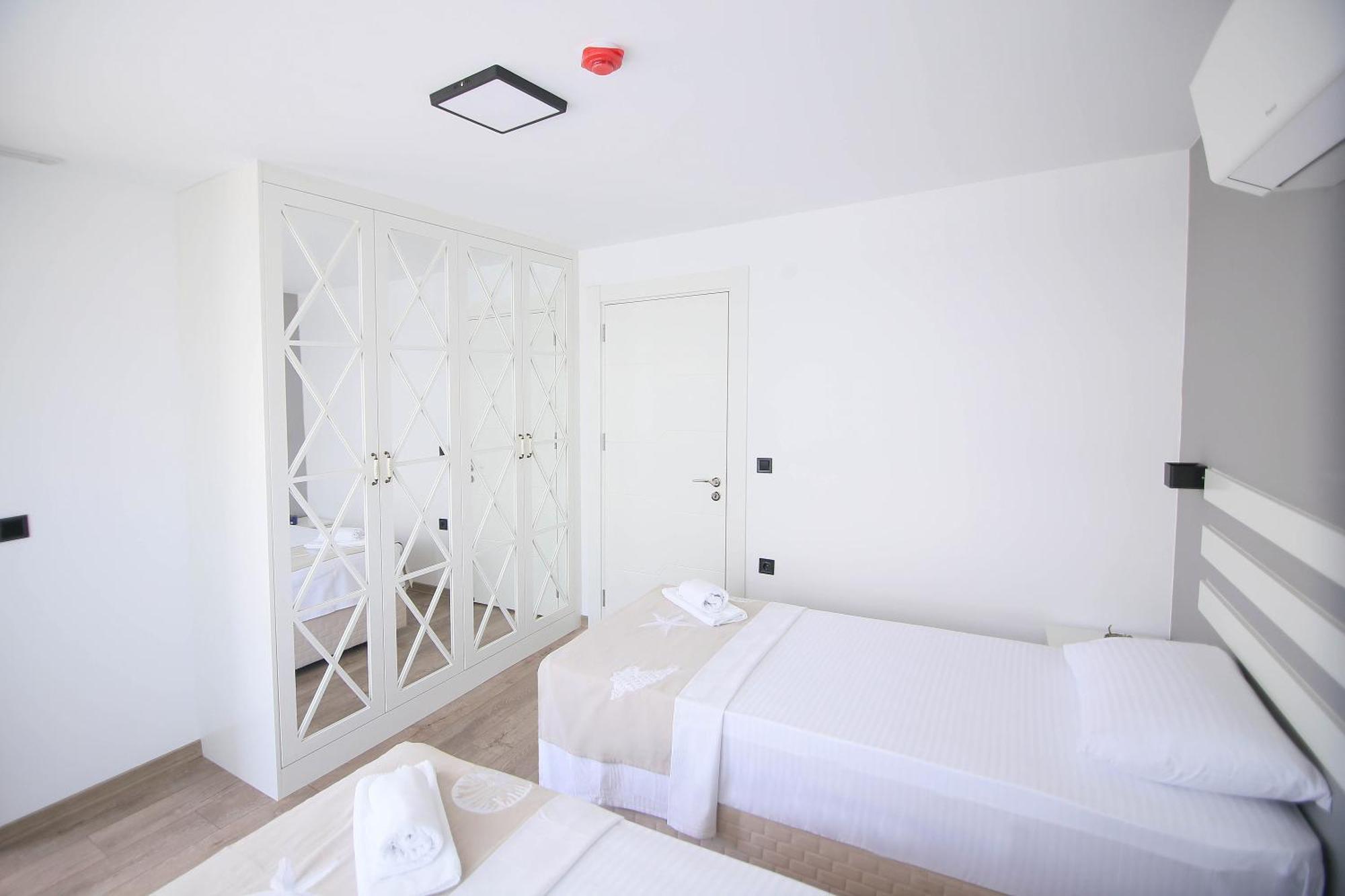 Krem Marin Otel เซสเม ภายนอก รูปภาพ