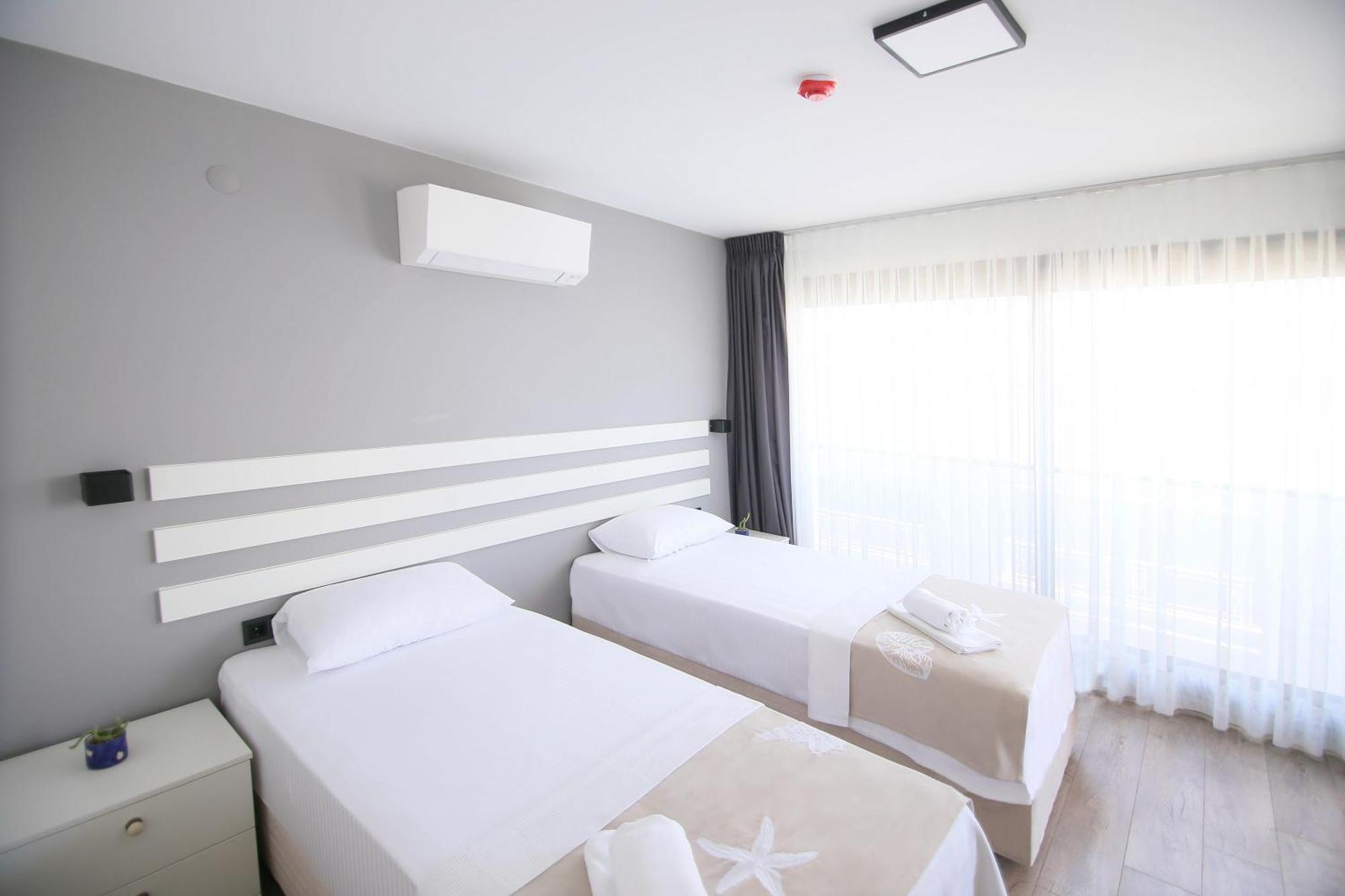 Krem Marin Otel เซสเม ภายนอก รูปภาพ